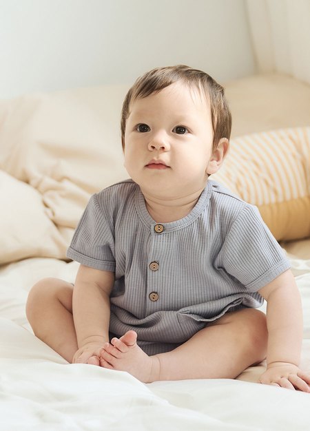 BABY坑條連身包屁衣-灰藍2