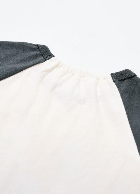 BABY 迪士尼棉質拉克蘭寬鬆包屁衣-米奇與好朋友-深綠2