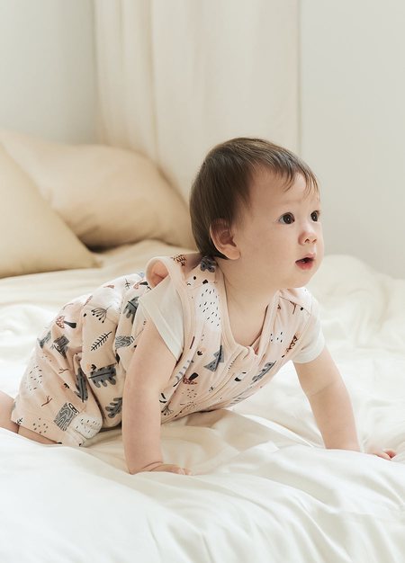 抗菌防踢被(薄款0-24M)拉鍊款-森林家族-粉橘3