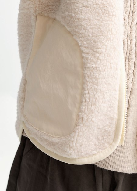 BABY刷毛拼接背心-米色3