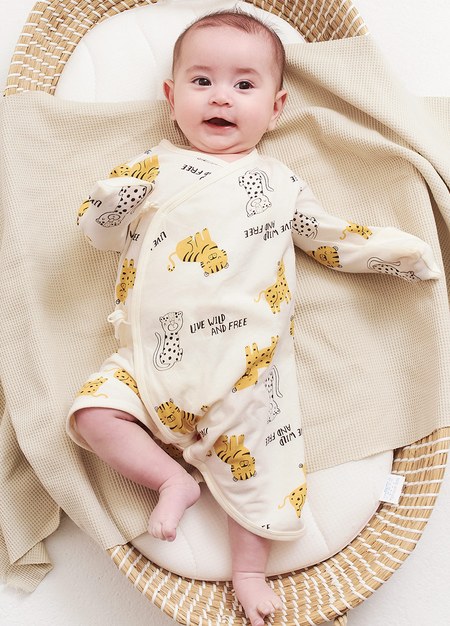 新生兒 Q彈棉質蝴蝶衣-老虎-淺黃1