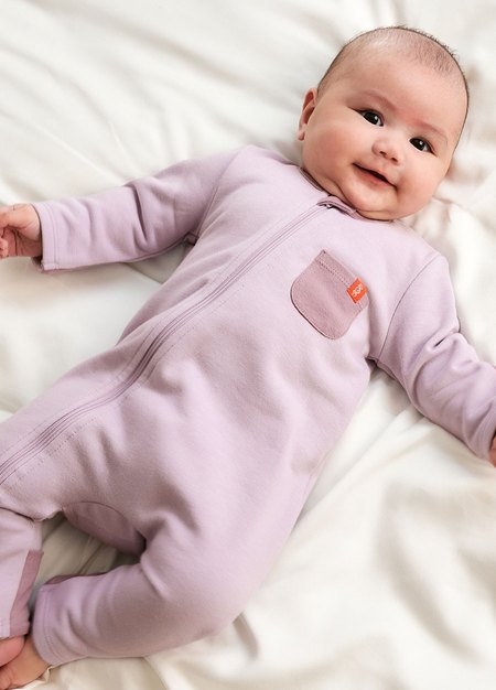 新生兒撞色拉鍊長袖連身衣-淺紫1