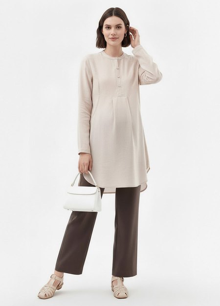 立領弧形剪接長版孕哺上衣-米色3