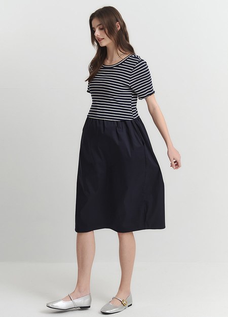 橫紋拼接假兩件孕哺洋裝-深藍4