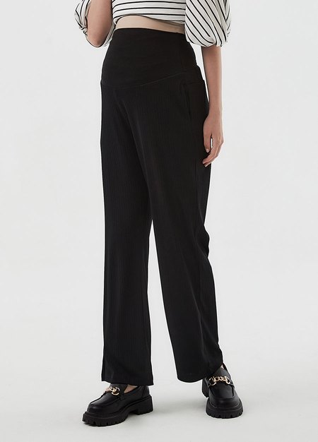  垂墜細褶直筒孕婦寬褲-黑色2